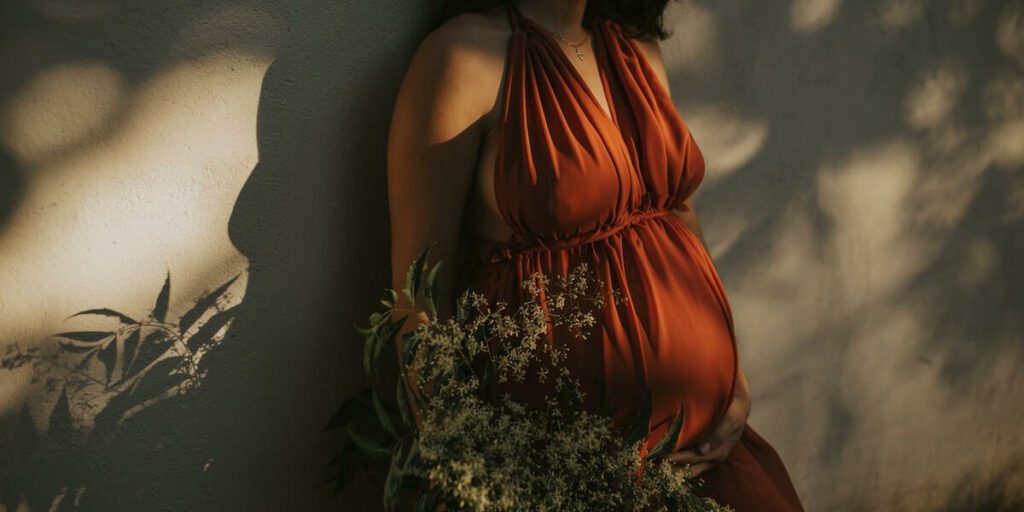 임신한 여성 이미지